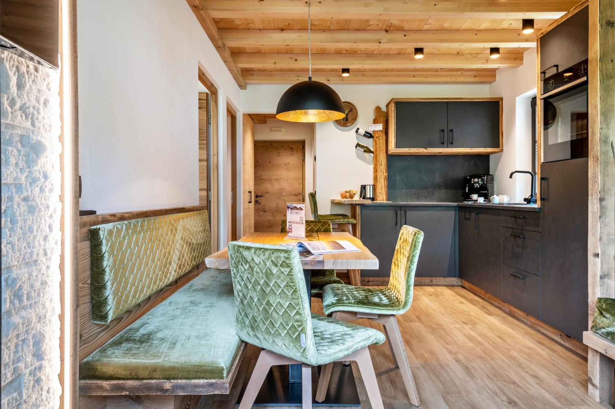Blosegghof Bergchalets Waldblick Racines Extérieur photo