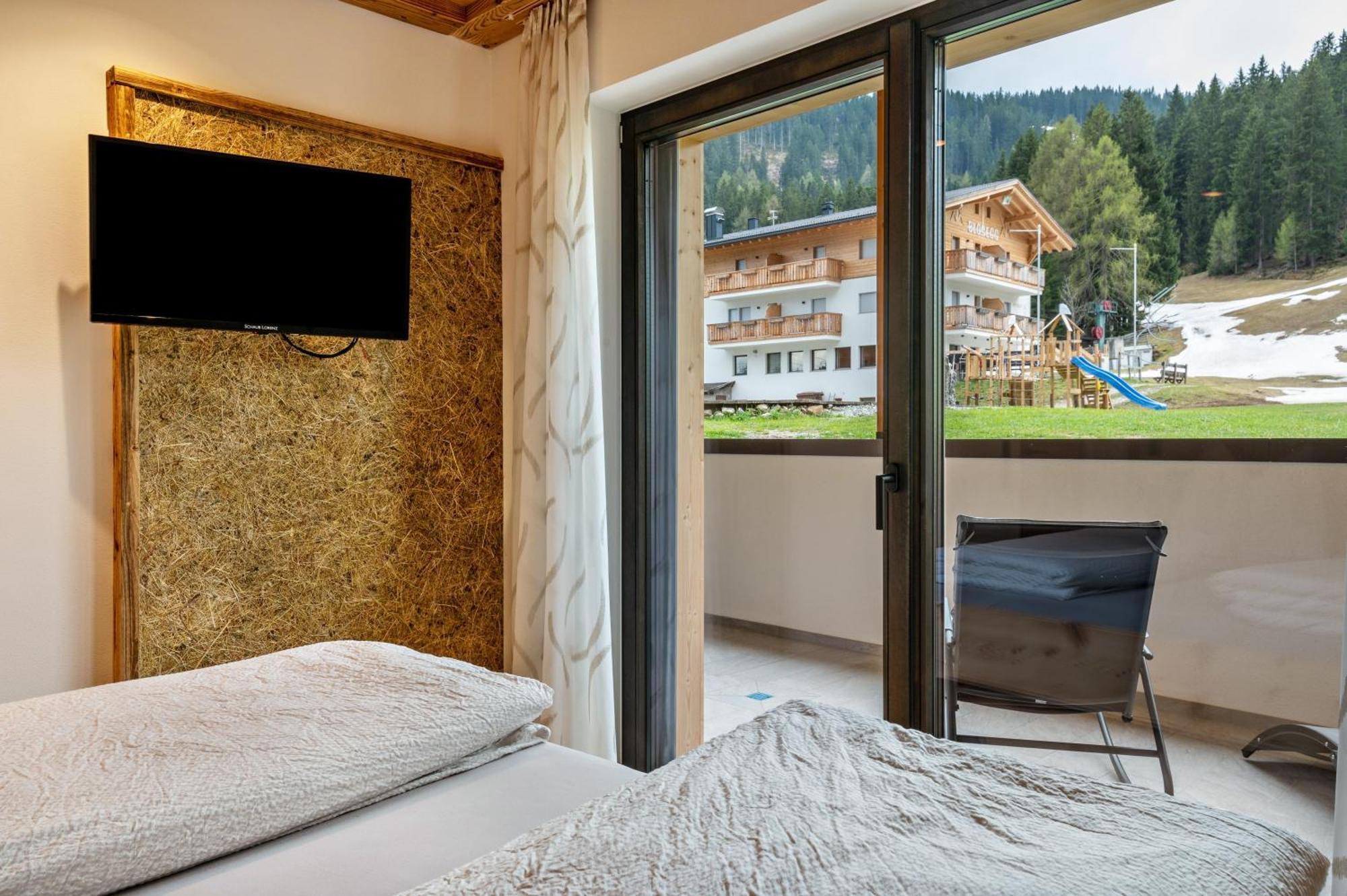 Blosegghof Bergchalets Waldblick Racines Extérieur photo