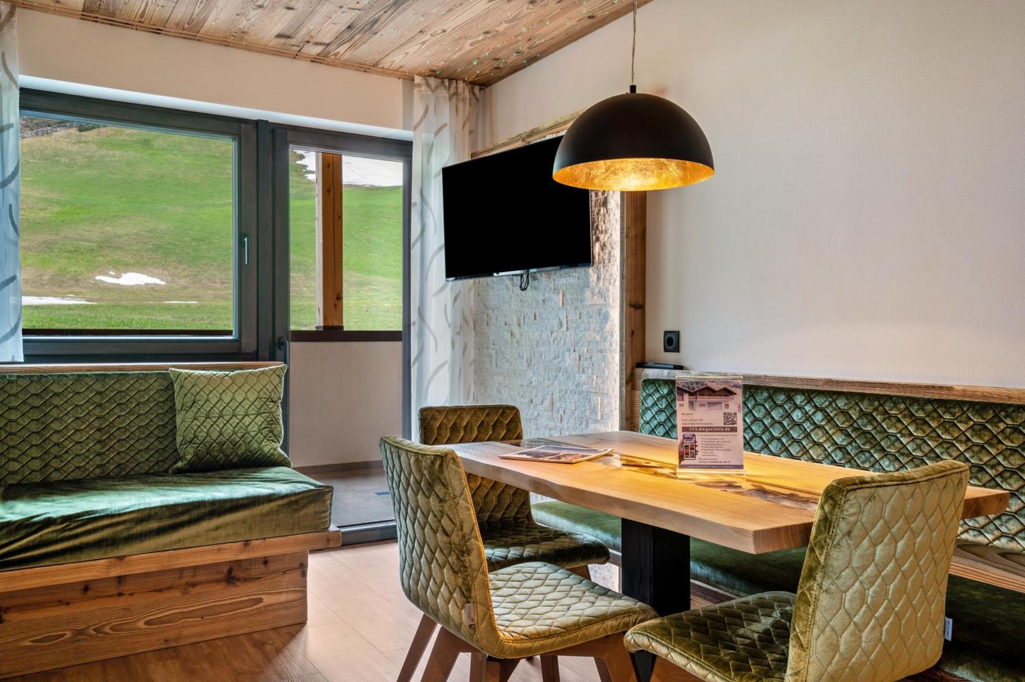 Blosegghof Bergchalets Waldblick Racines Extérieur photo